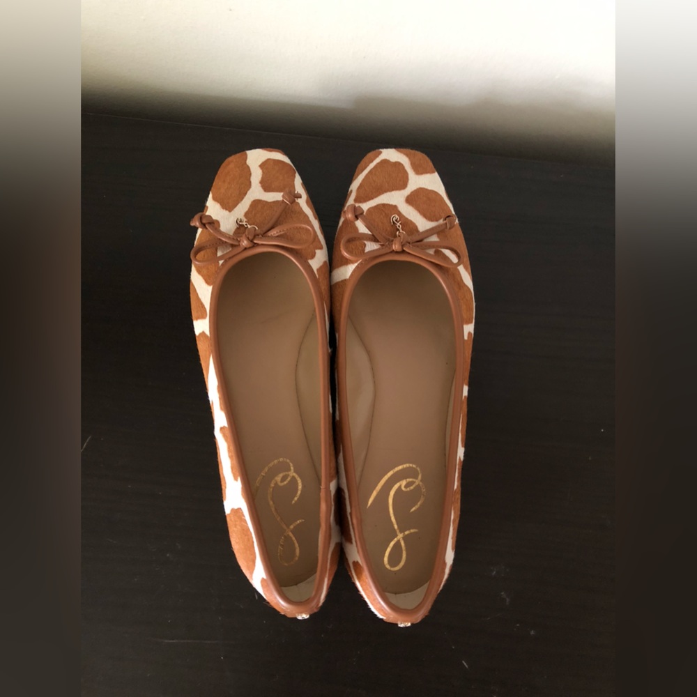 NEW Sam Edelman Real Fur Dyed Cow Hair Flats Tan Ivory - Picture 3 of 9
